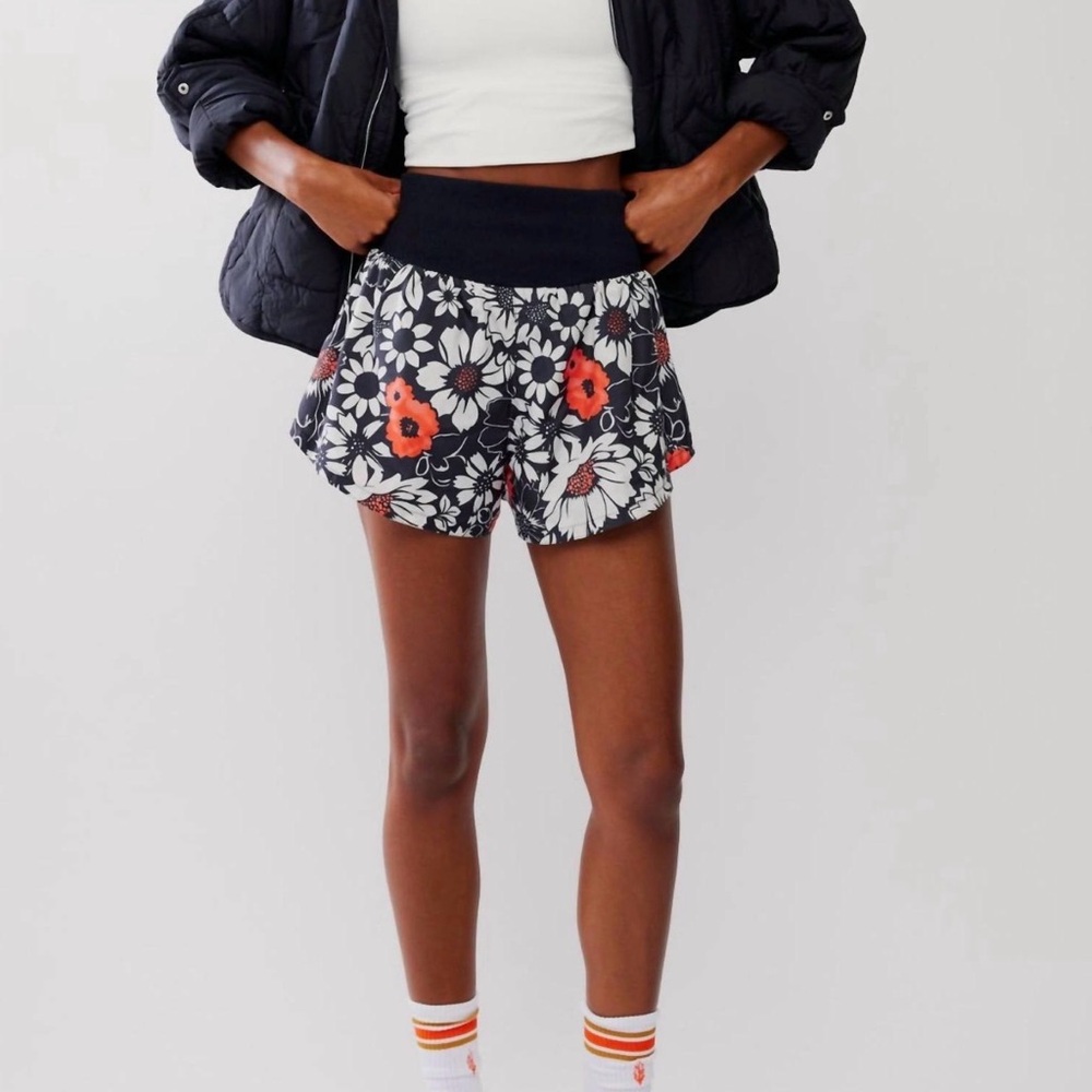 New Free People Carpe Diem Printed Shorts Tuxedo Floral Size L Large